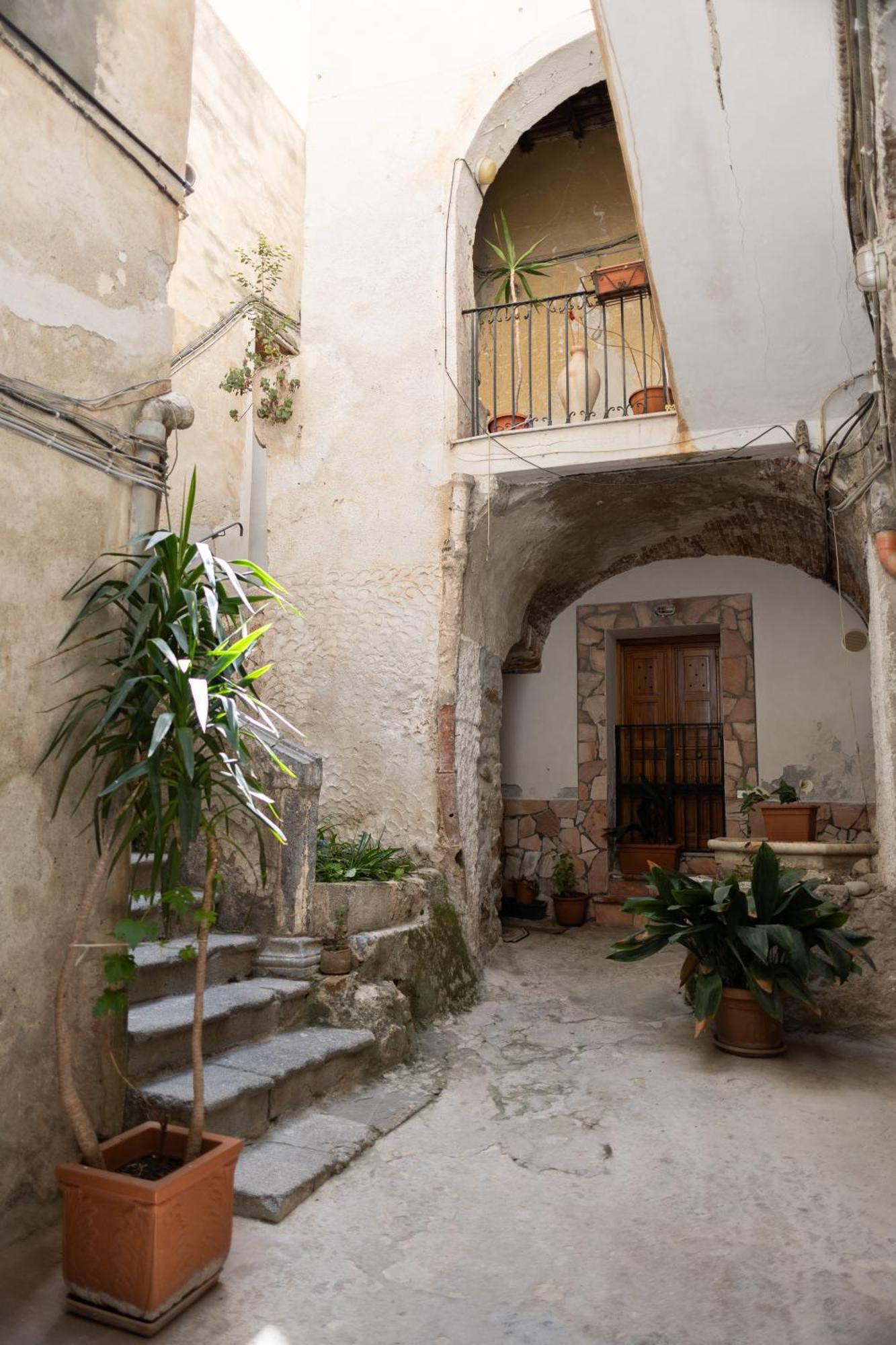 Cortile Gioeni Apartment Cefalù Eksteriør bilde